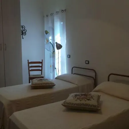 Oda ve Kahvaltı Il Poggio Salò